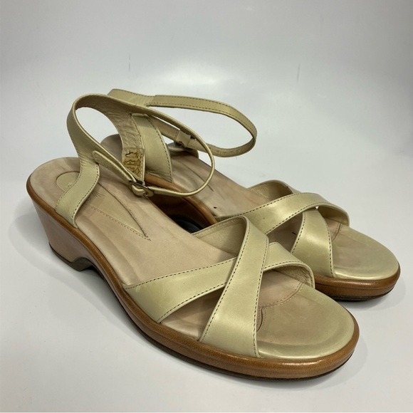 Dansko Arabella cream leather sandals clog strappy women’s size 42 - Picture 2 of 9